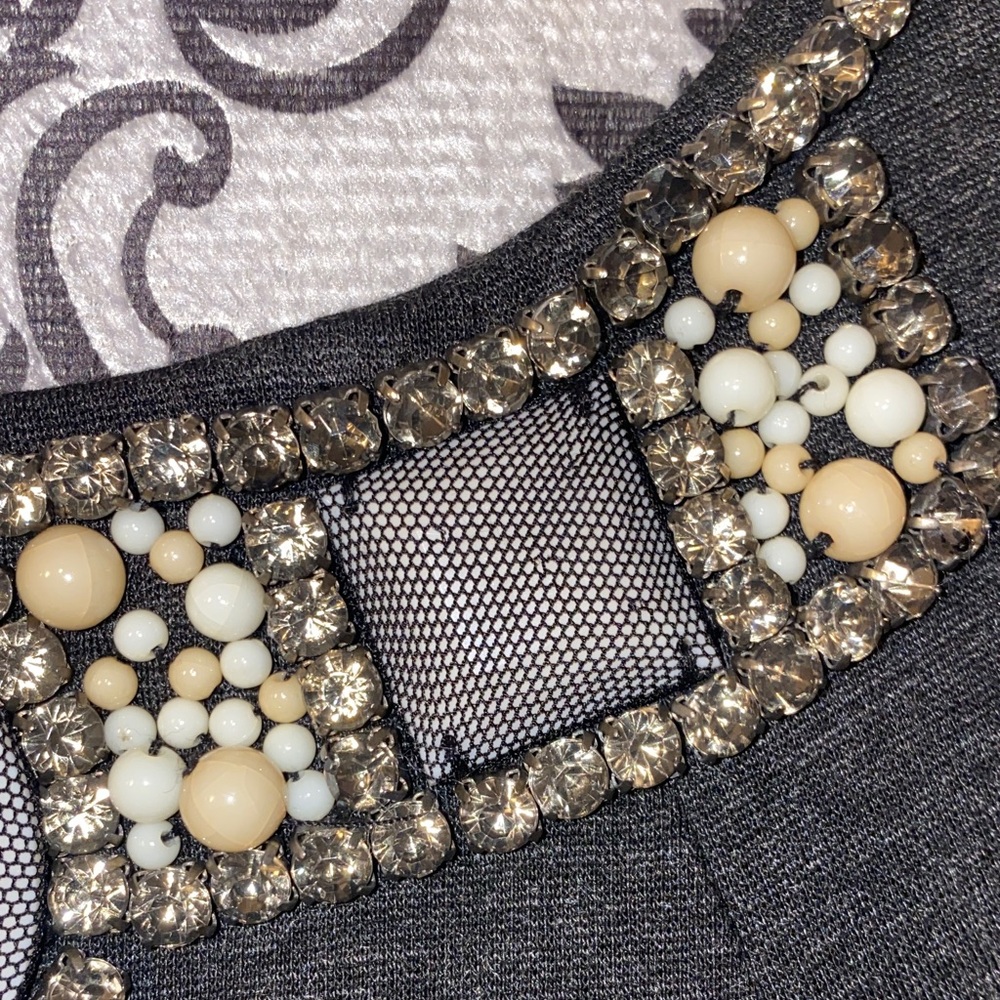 3/$45 Cabi The Glitz Sleeveless Top Embellished Neckline Size 4 Style #508 - Picture 6 of 15